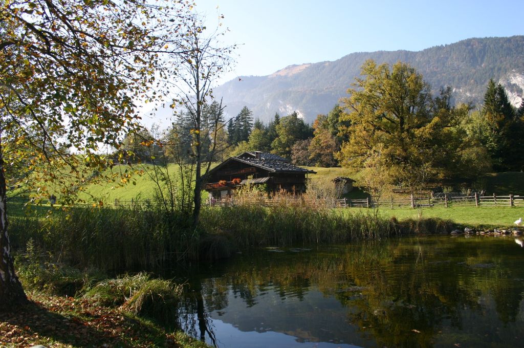 Herbststimmung - Das Freilichtmuseum in Kramsach solltest Du in die Ausflugsliste mit aufnehmen! - © Museum Tiroler Bauernhöfe